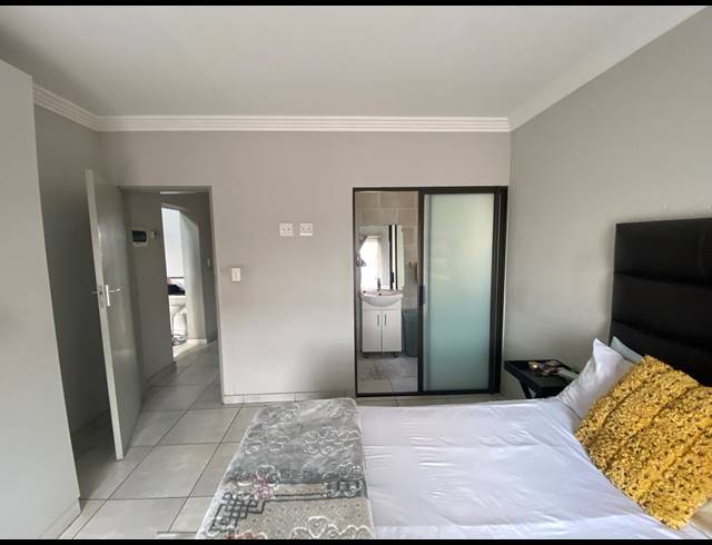 2 BEDROOM APARTMENT TO LET IN EVELEIGH